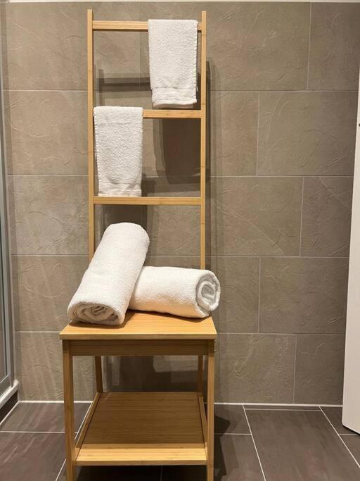 Bran: Design - Apartment Kueche, Parken ,Netflix Bad Rothenfelde Kültér fotó
